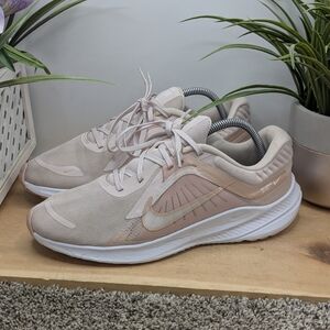Nike Quest 5 Barely Rose Women's Size 10 Running Shoes Casual Walking